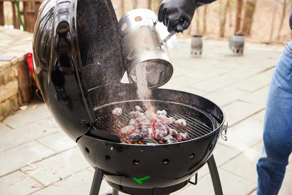 Charcoal Grill Ash Pan: Effortlessly Clean and Maximize Grilling Efficiency