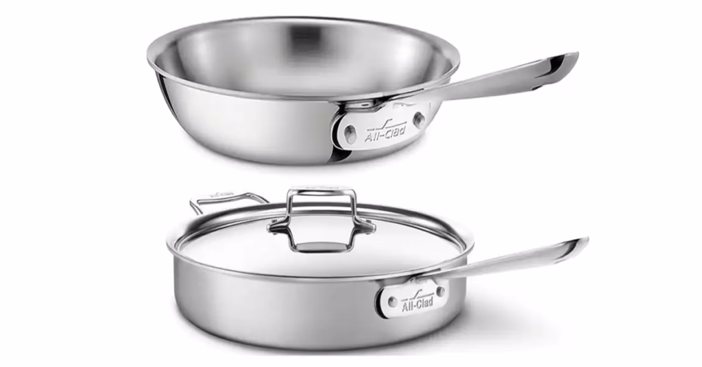 Saute pan vs skillet