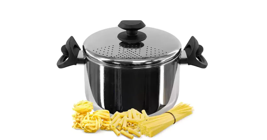 spaghetti pot with strainer