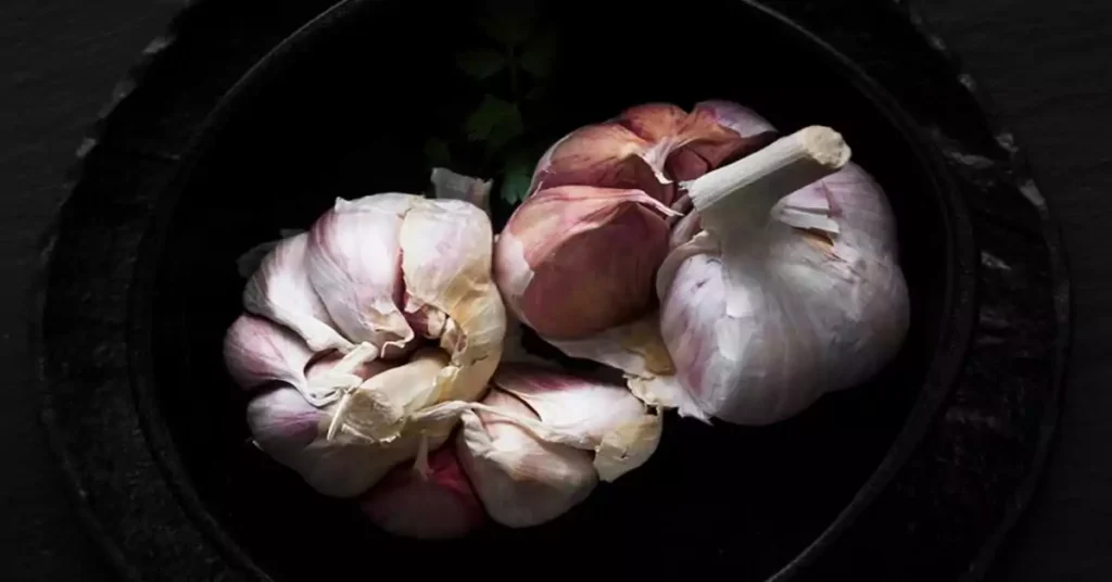 ow to roast minced garlic