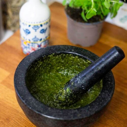 Pesto in Mortar