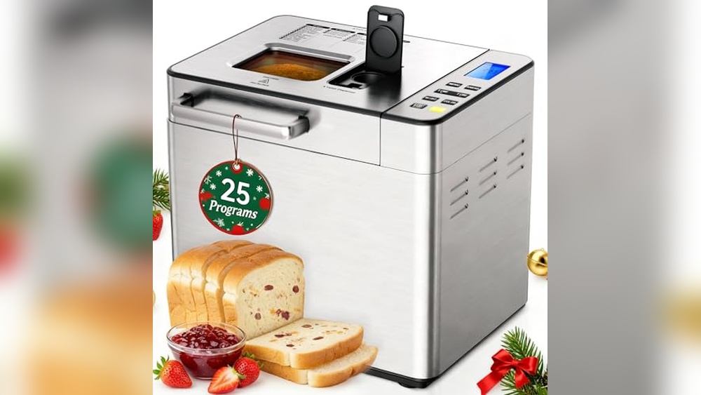 Bread Maker With Yeast Dispenser