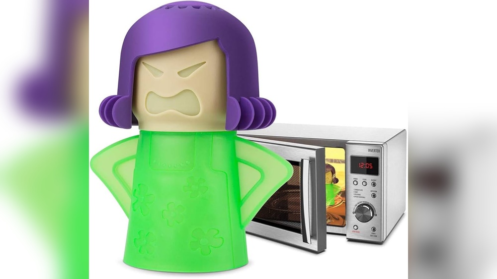 Cleaning Microwave Oven With Vinegar