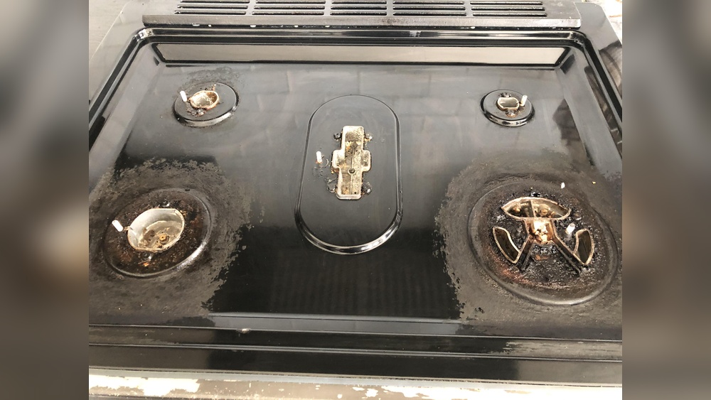 How to Clean Grease from Stove